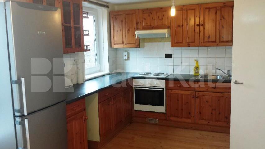 			3 Bedroom, 1 bath, 1 reception Flat			 The Sandlings, Wood Green